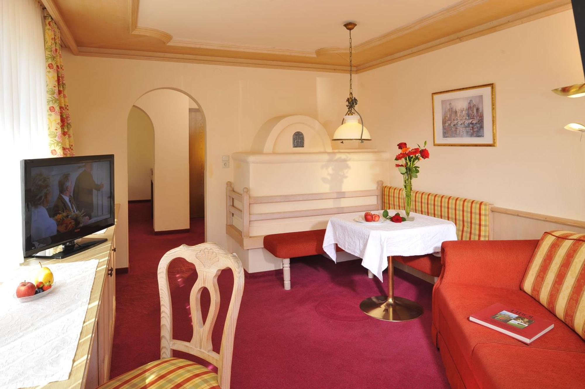 מידרס Hotel Serles מראה חיצוני תמונה