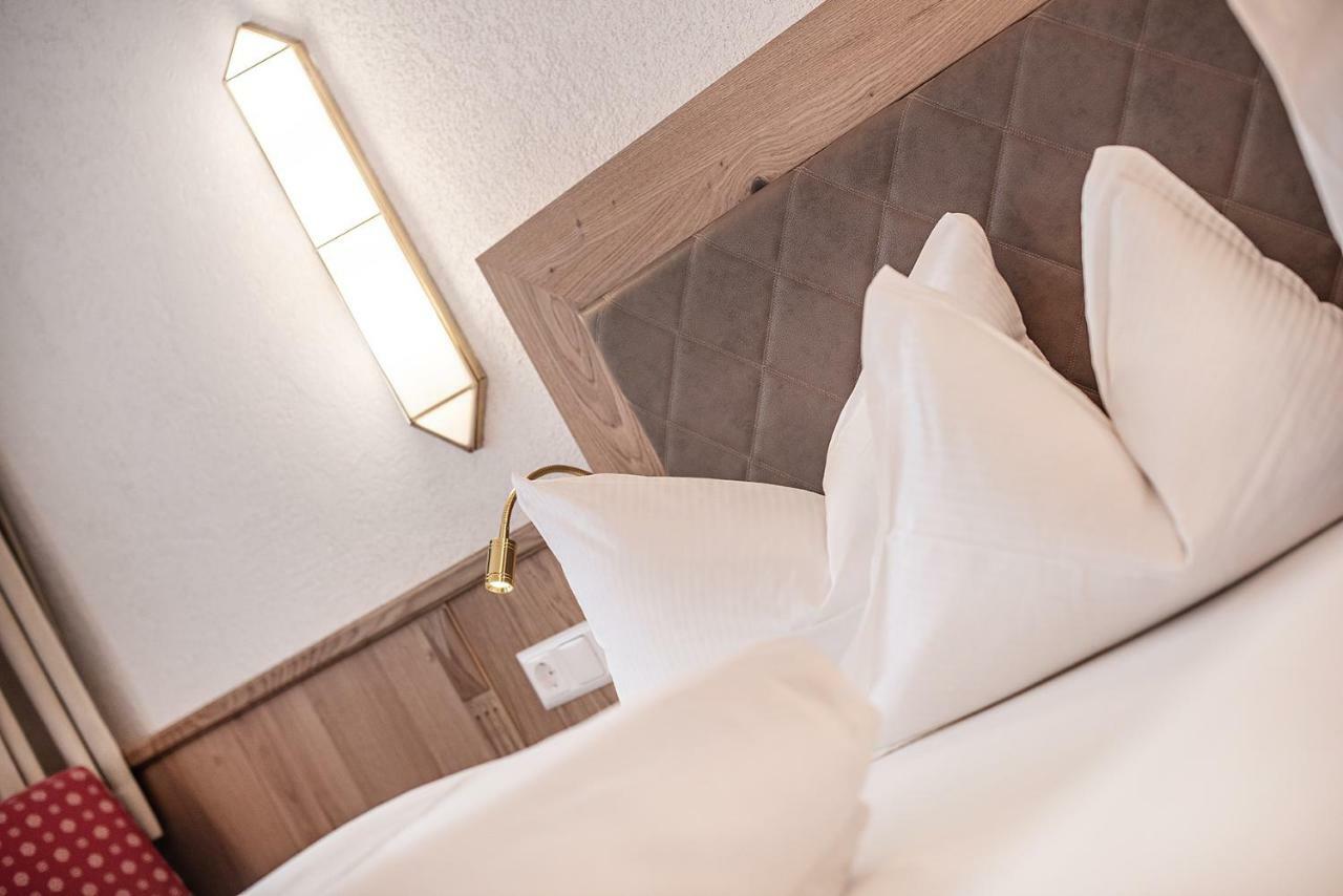 מידרס Hotel Serles מראה חיצוני תמונה